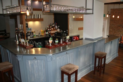 Orange Tree - Looking at Bar owner Orange Tree